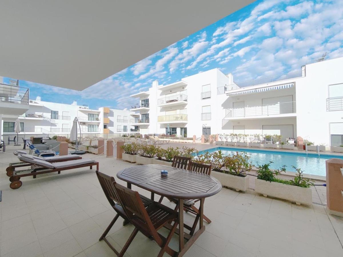 Meia Poolside To Seaside Retreat #1936 * Lagos