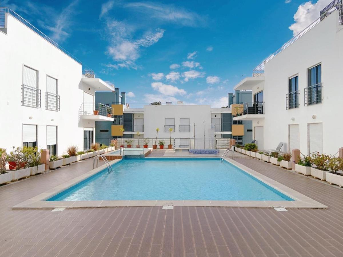 Meia Poolside To Seaside Retreat #1936