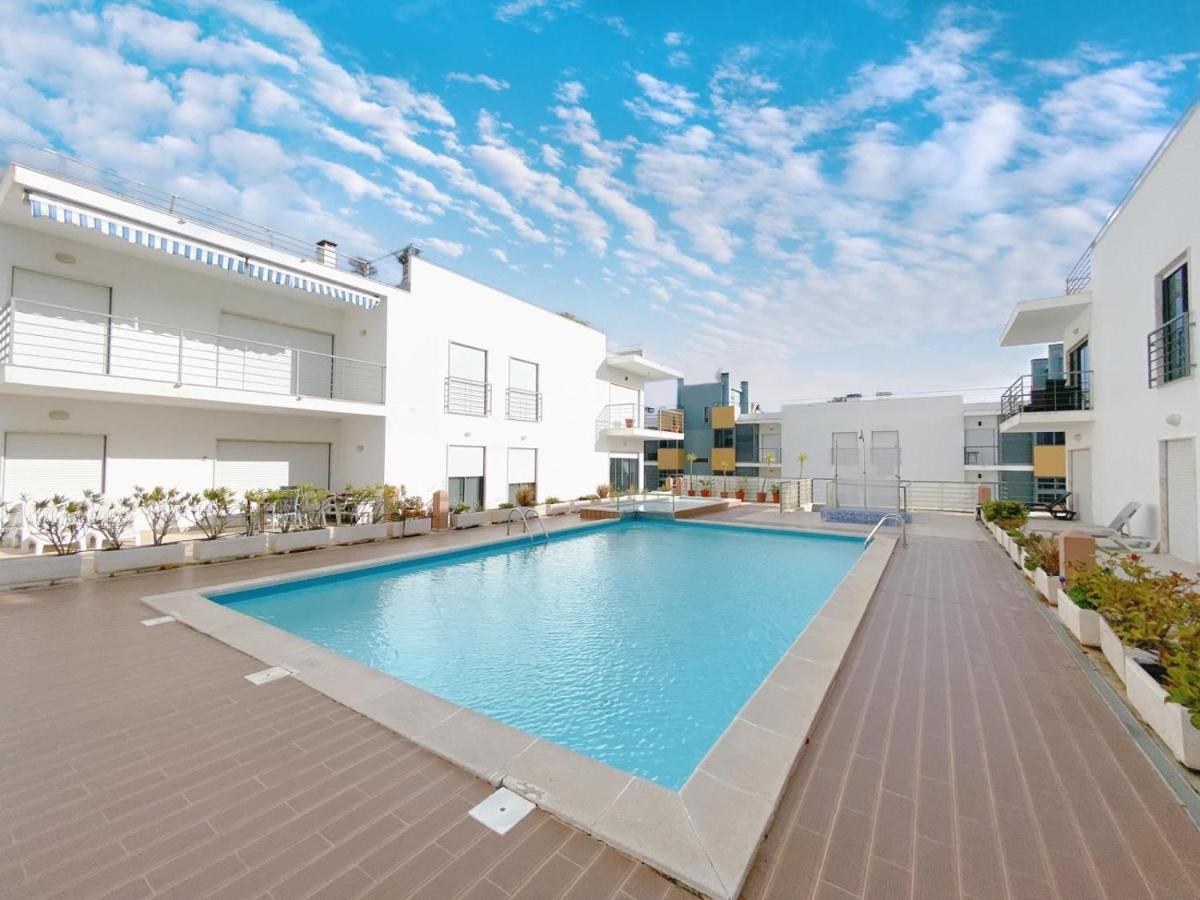Apartamento Meia Poolside To Seaside Retreat #1936 Lagos