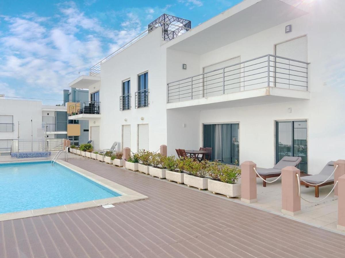Meia Poolside To Seaside Retreat #1936 Apartment Lagos